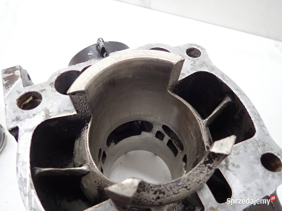 Cylinder Nikasil Lekkie Rysy Nowy Tłok 8109DB Strzelce Krajeńskie sprzedam