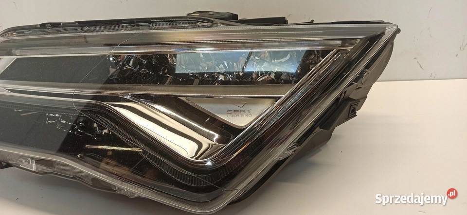 SEAT ATECA LAMPA LEWY PRZÓD RHD ANGLIK Lampy przednie dolnośląskie