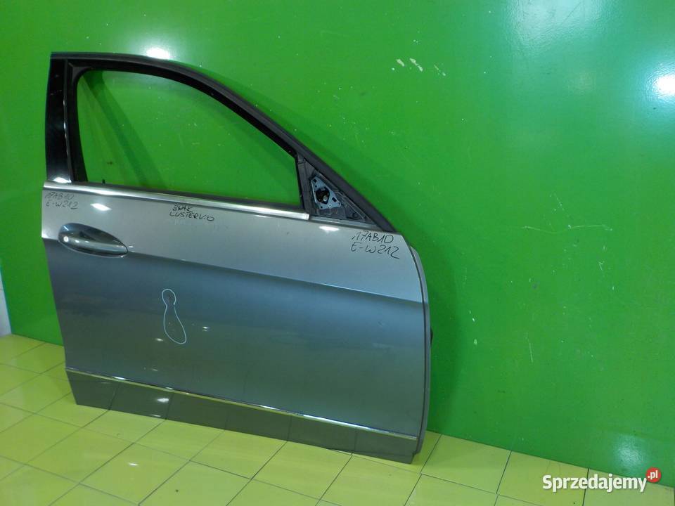 MERCEDES E W212 11r SEDAN 4D drzwi prawe przod mazowieckie Suków