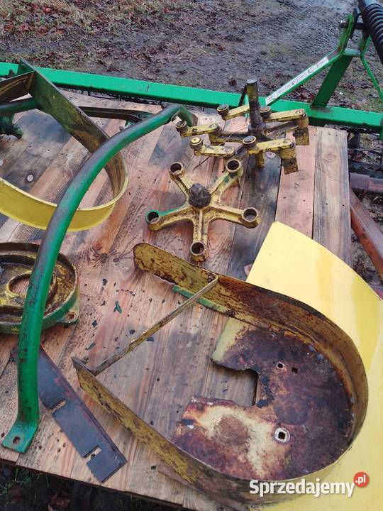 Do prasy kostkującej John Deere Augustów