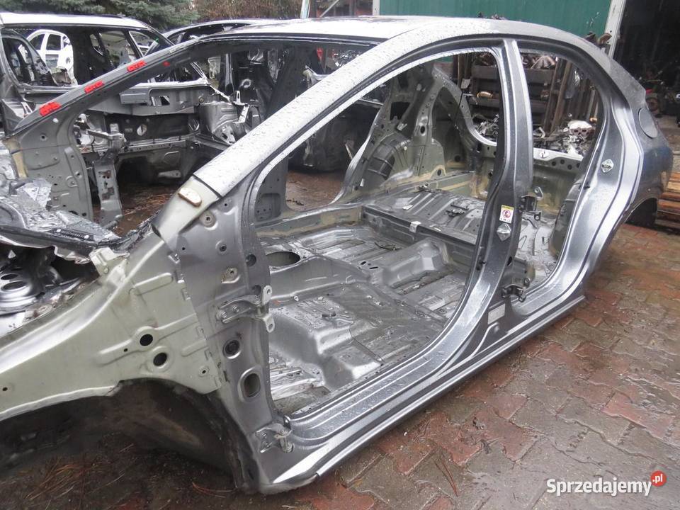 PRÓG SŁUPEK LEWY BOK CIVIC IX HB NH737M Progi