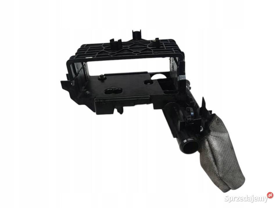 UCHWYTY PODSTAWA INTERCOOLERA 20 CGI 45 AMG C117