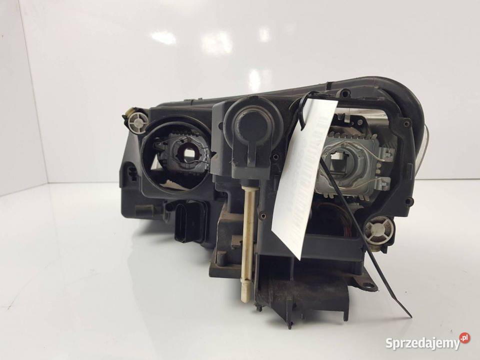 LAMPA PRAWA PRZÓD BIXENON VW PHAETON osobowe Lipno