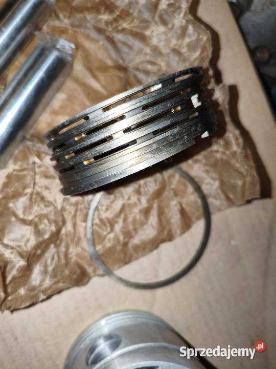 Oryginalne tłoki R2 7842 Ural M61 M62 M63 M66 wielkopolskie Leszno