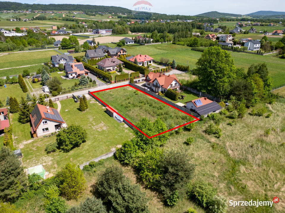 Działka budowlana 1302 m media szkoły natura Sprzedaż świętokrzyskie