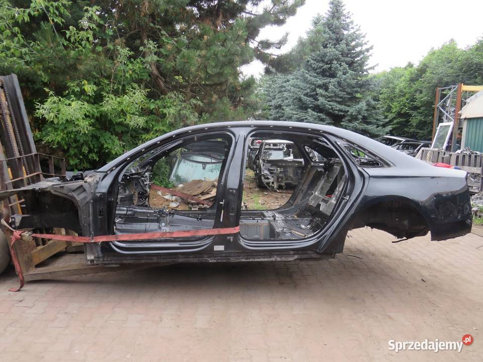 PRÓG SŁUPEK LEWY BOK LONG LZ9Y AUDI A8 D4
