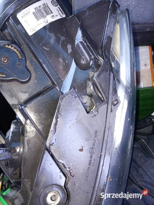 2 lampy passat b6 Jedna Valeo drugą chińczyk Wrocław