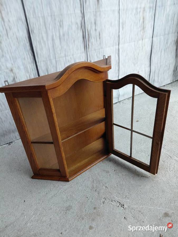 Witrynka gablotka drewniana wisząca 327 Byczyna sprzedam