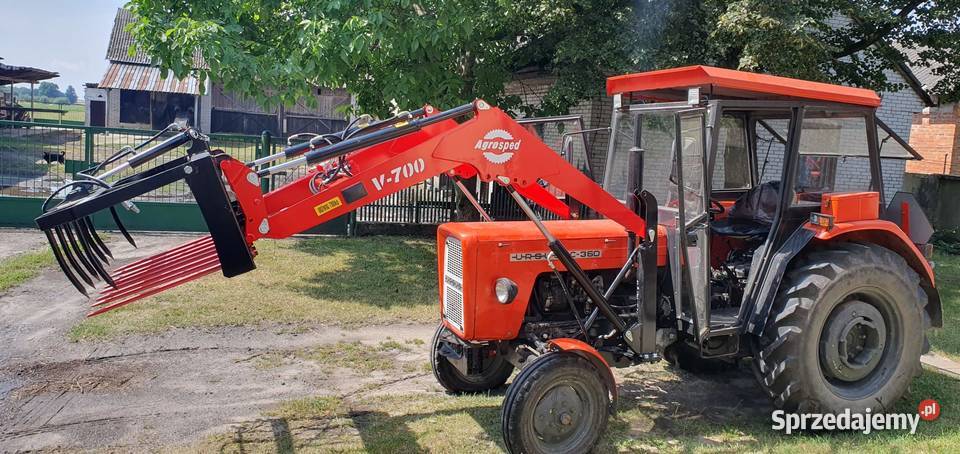 Ładowacz czołowy firmy Agrosped model V700 śląskie