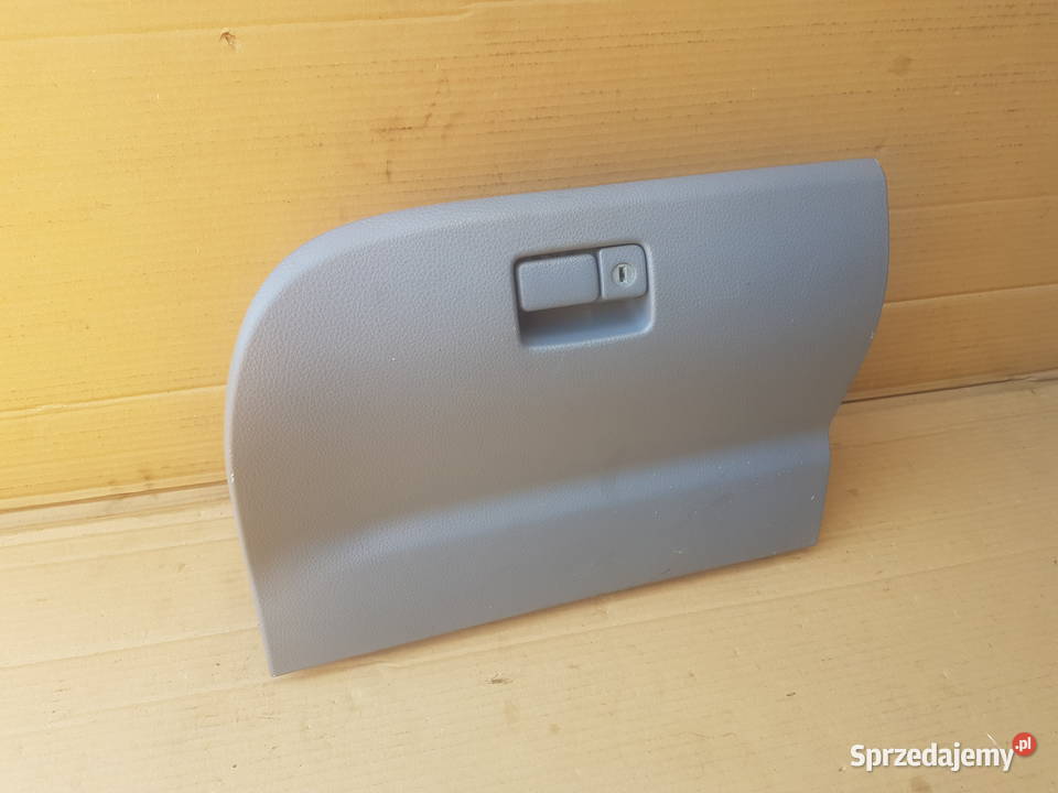 Suzuki Liana schowek skrytka prawa pasażera Wyposażenie wnętrza Legnica