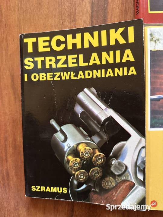 Zestaw książek militaria ochrona strzelectwo mazowieckie Warszawa
