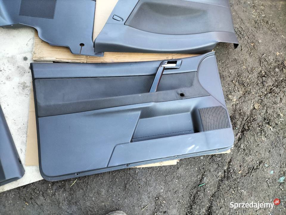 VW POLO MK4 9N 3D BOCZKI BOCZEK DRZWI TAPICERKA Tapicerki samochodowe Kamień-Kolonia