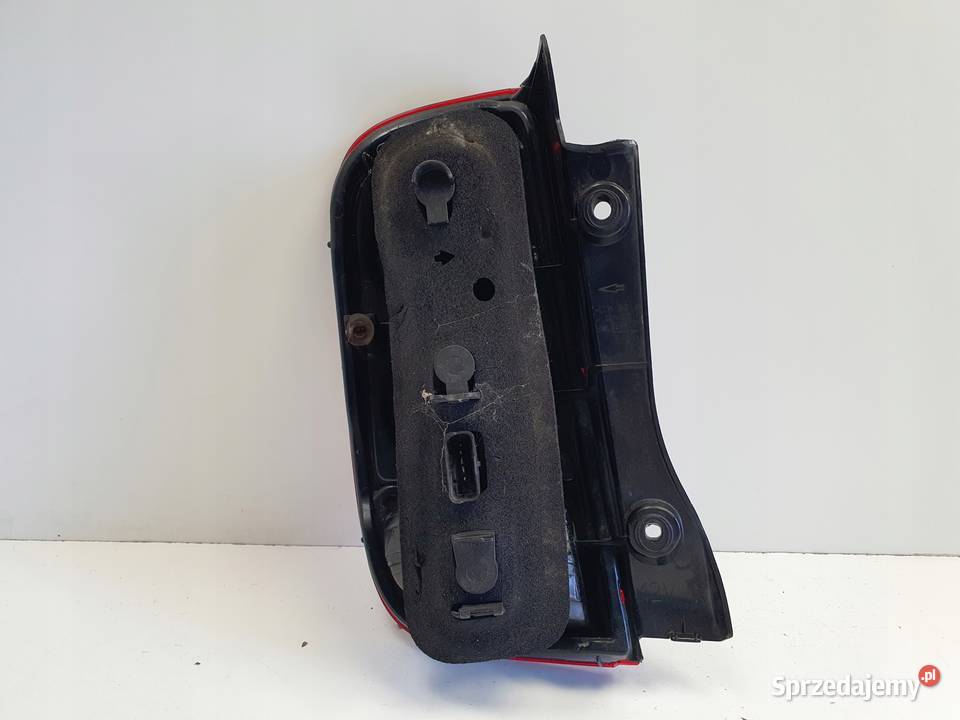 LAMPA PRAWA Nissan Micra K120310r TYLNA prawy Lampy tylne Rudka