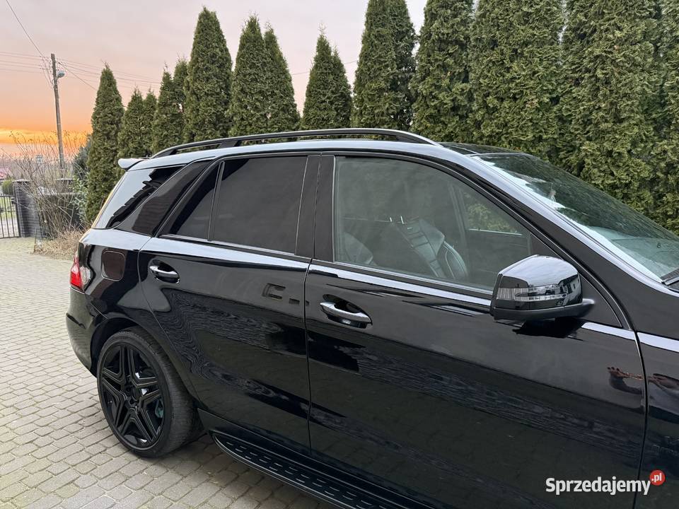 Mercedes ML63 AMG W166 525 koni V8 BiTurbo odtwarzacz DVD
