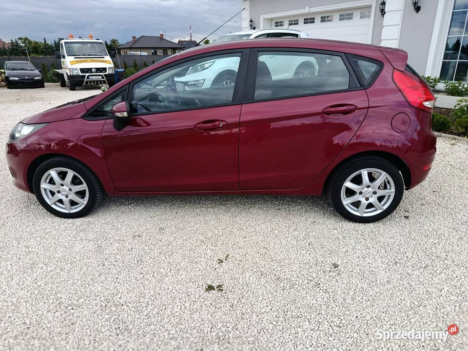 Ford Fiesta MK7 125 benzyna 2 kpl kół 82KM łódzkie Kutno sprzedam