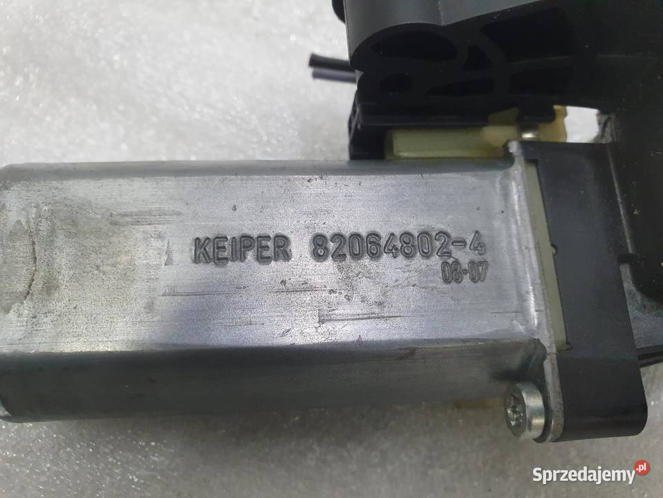 SILNICZEK REGULACJI FOTELA PRAWY W211 0390203207