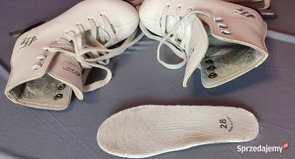 Łyżwy CCM dziecięce figurowe rozmiar 28 wkładka Jasień