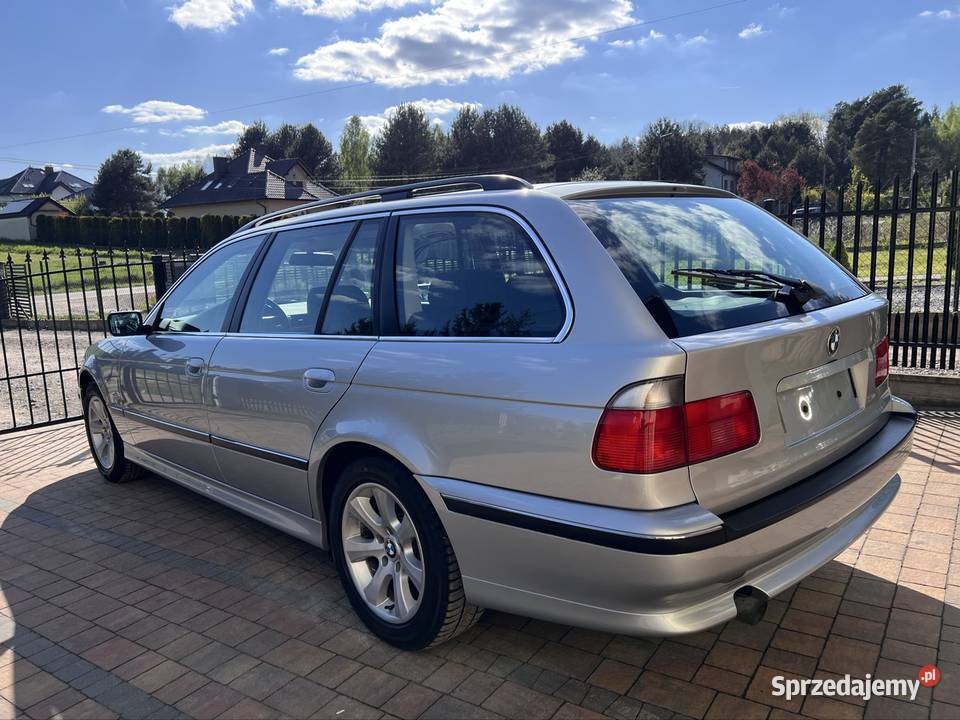 BMW E39 528i Stan Kolekcjonerski Rok produkcji 1998 świętokrzyskie Starachowice
