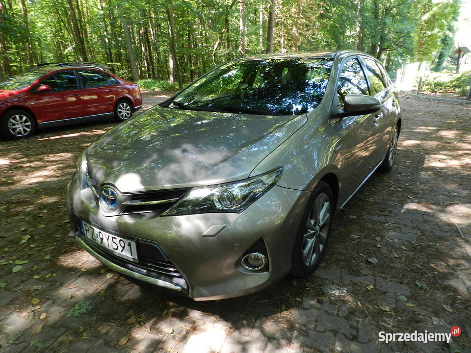 Toyota Auris II HYBRYDA bogato wyposażona PEWNY czujnik deszczu wielkopolskie Puszczykowo sprzedam