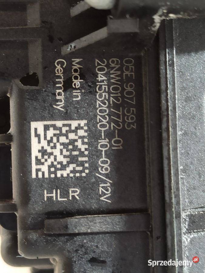 SKODA KAROQ POMPA WODY 05E121042B