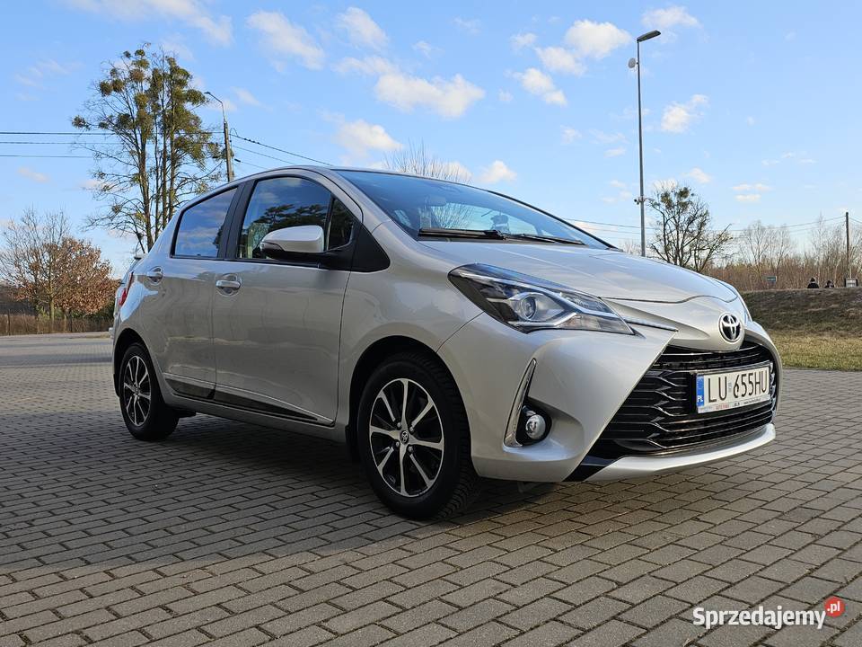 Toyota Yaris 15 Premium Salon Polska Mały