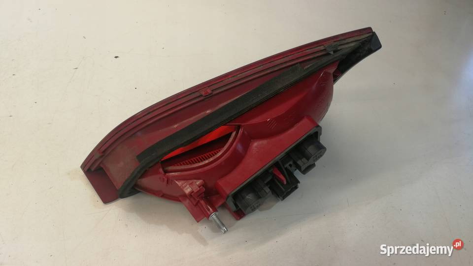 LAMPA LEWY TYŁ W KLAPE AUDI A4 B8 SEDAN Przystajń sprzedam