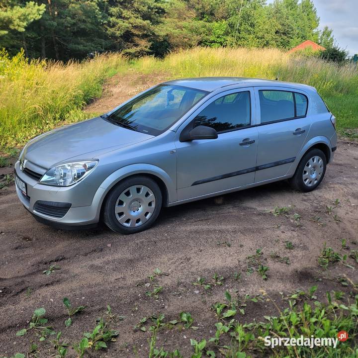 Opel Astra h 14 benzyna 2004r klima Dunajek