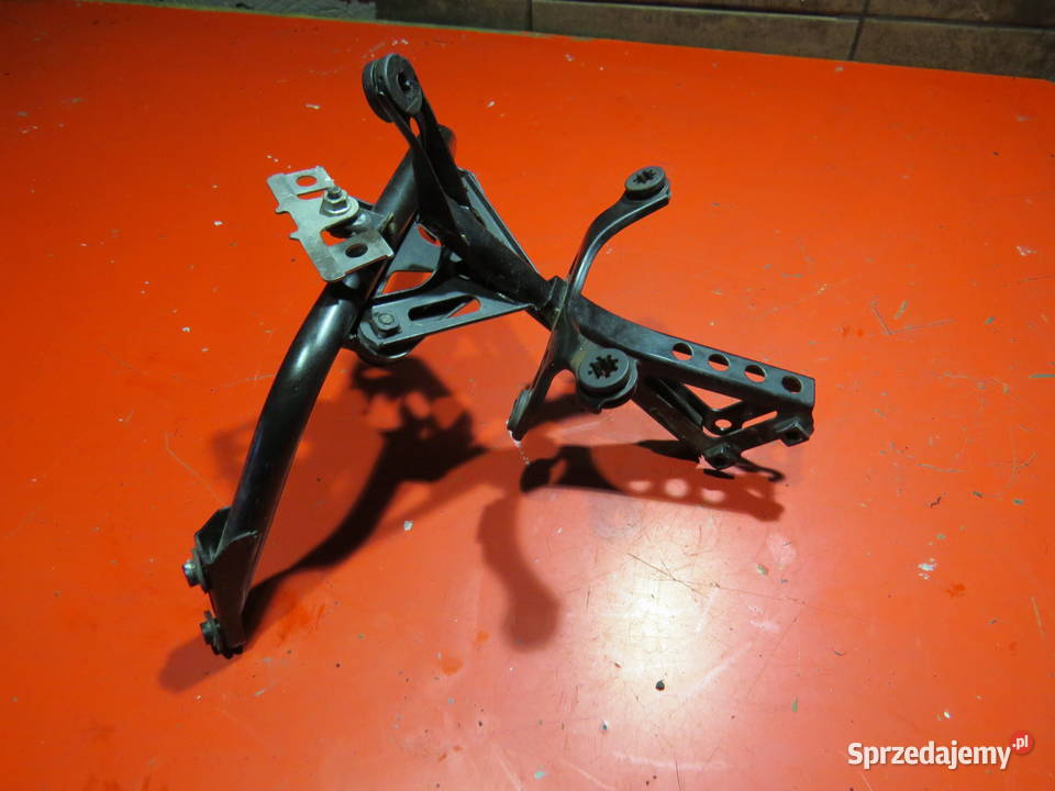 HONDA CBR 929 900 RR CBR929RR stelaż czachy Mocowania i uchwyty