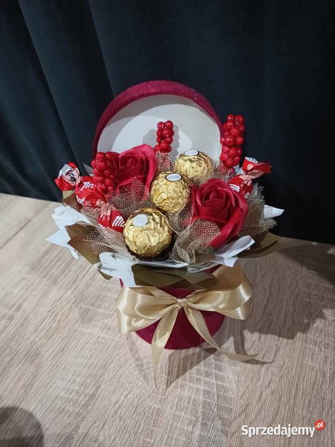 Box na święta z różami mydlanymi Bukiet jadalny Ratyń