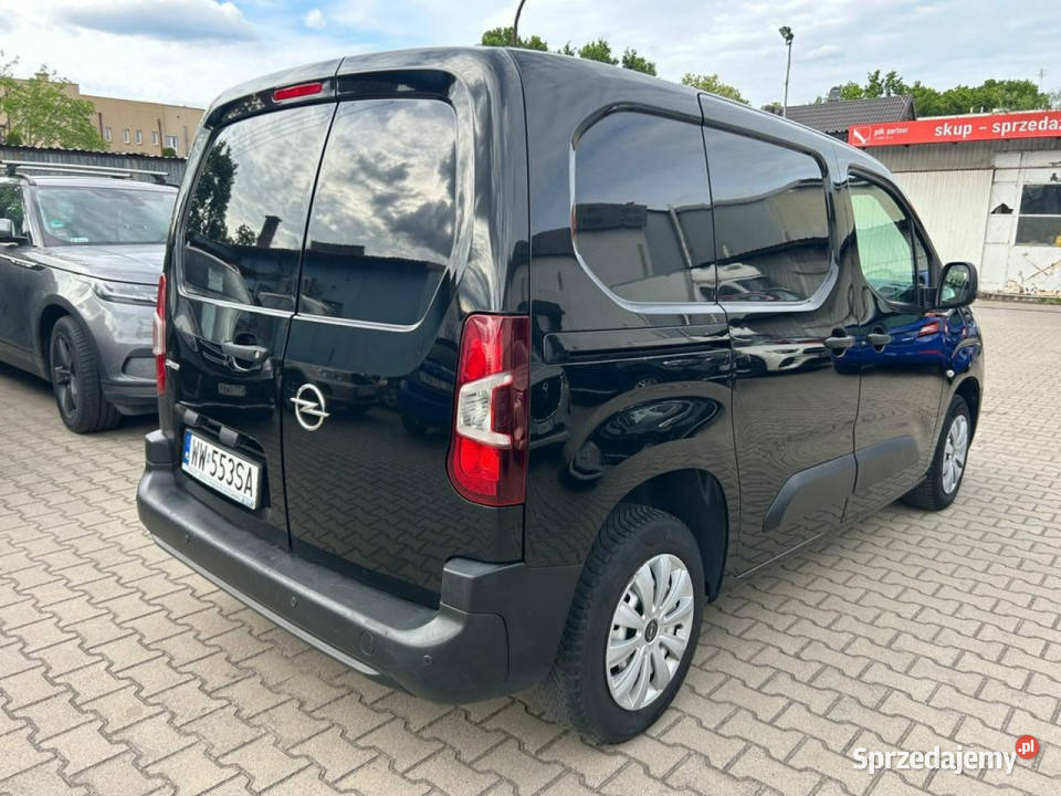 Opel Combo Pierwsza rejestracja w 2020rSalon