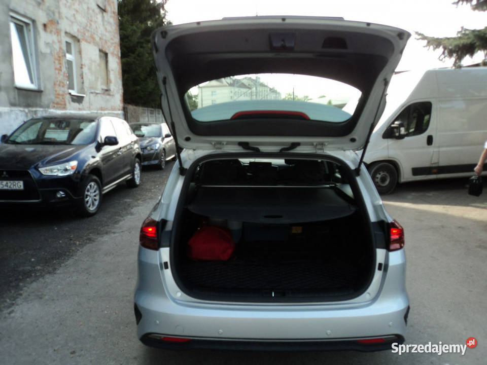 Kia Nowy Ceed sprzedam ładnego KIA CEED z 2020r centralny zamek lubelskie Lublin sprzedam