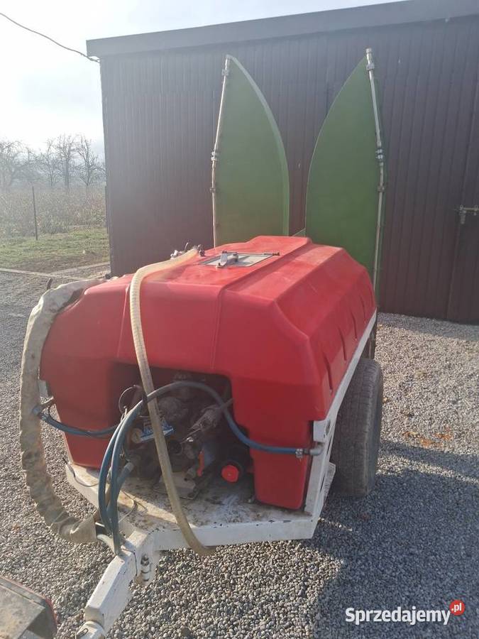 Opryskiwacz sadowniczy tifone 1000l nieuszkodzony lubelskie Zadworze