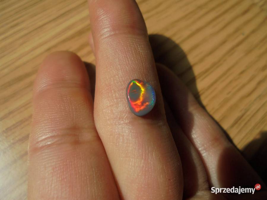 czarny opal australijski z rzadką czerwoną Warszawa