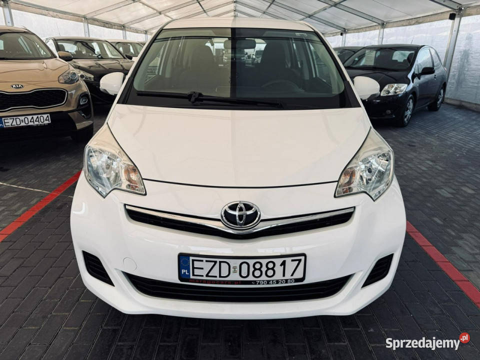Toyota Verso S 13 Benzyna 100 6 Biegów elektryczne lusterka Zduńska Wola sprzedam