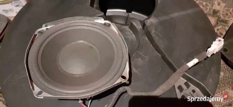 Glosnik basowy w koło zapasowe Audi Q5 osobowe Lublin