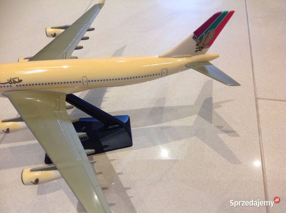 Model Samolotu GULFAIR Dekoracja Nowa Sól