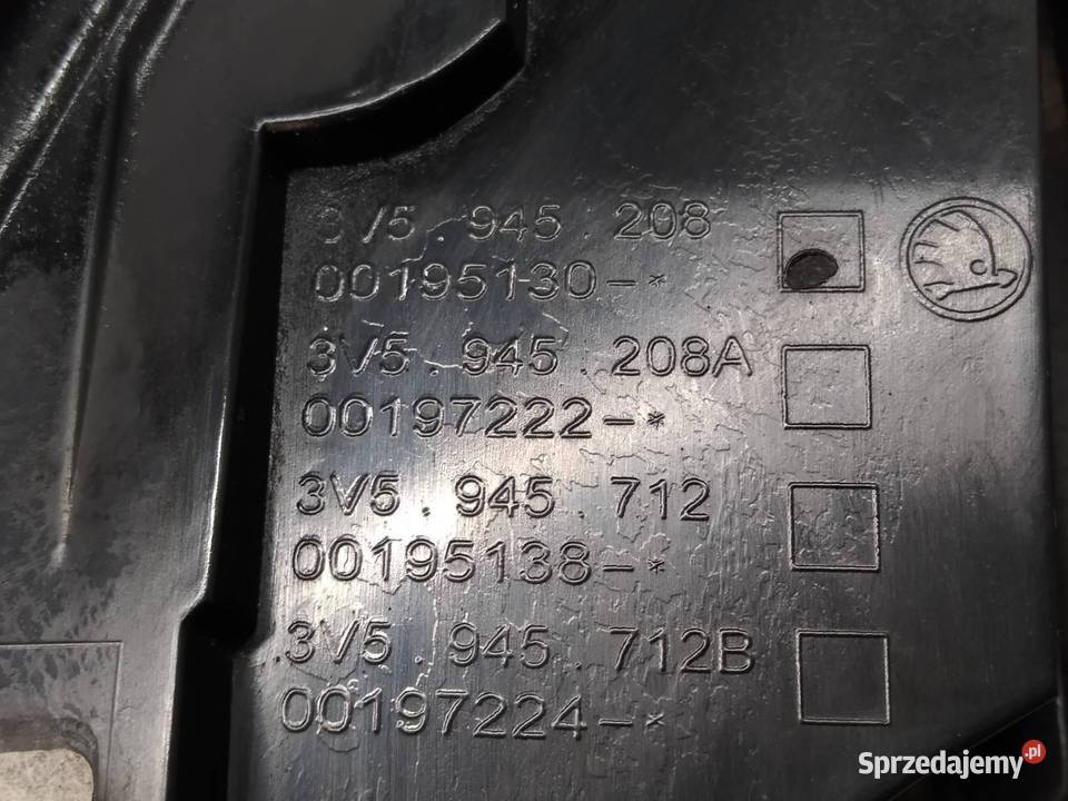 LAMPA TYŁ PRAWA SEDAN EUROPA 3V5945208A Skoda