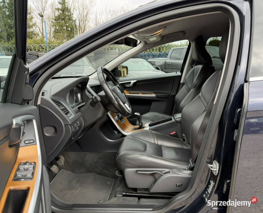 Volvo XC 60 190FLSummumSerwisGwarancja I garażowany Kamienna Góra
