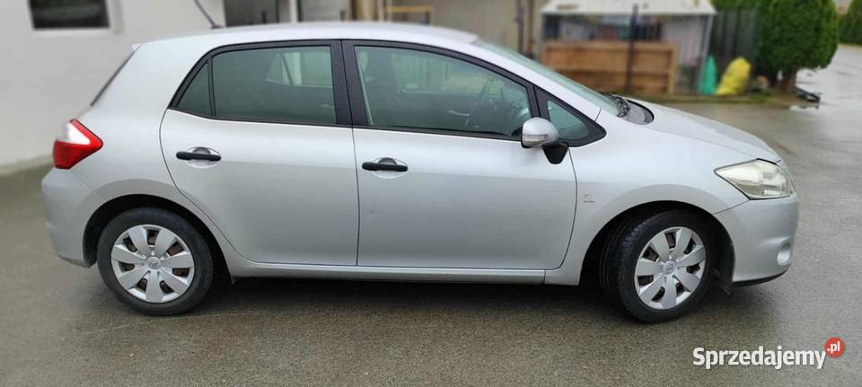 Toyota Auris 2010 16 benzyna manual ok 153500