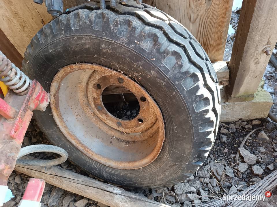 Koła balonowe rolnicze do przyczepy rozrzutnika