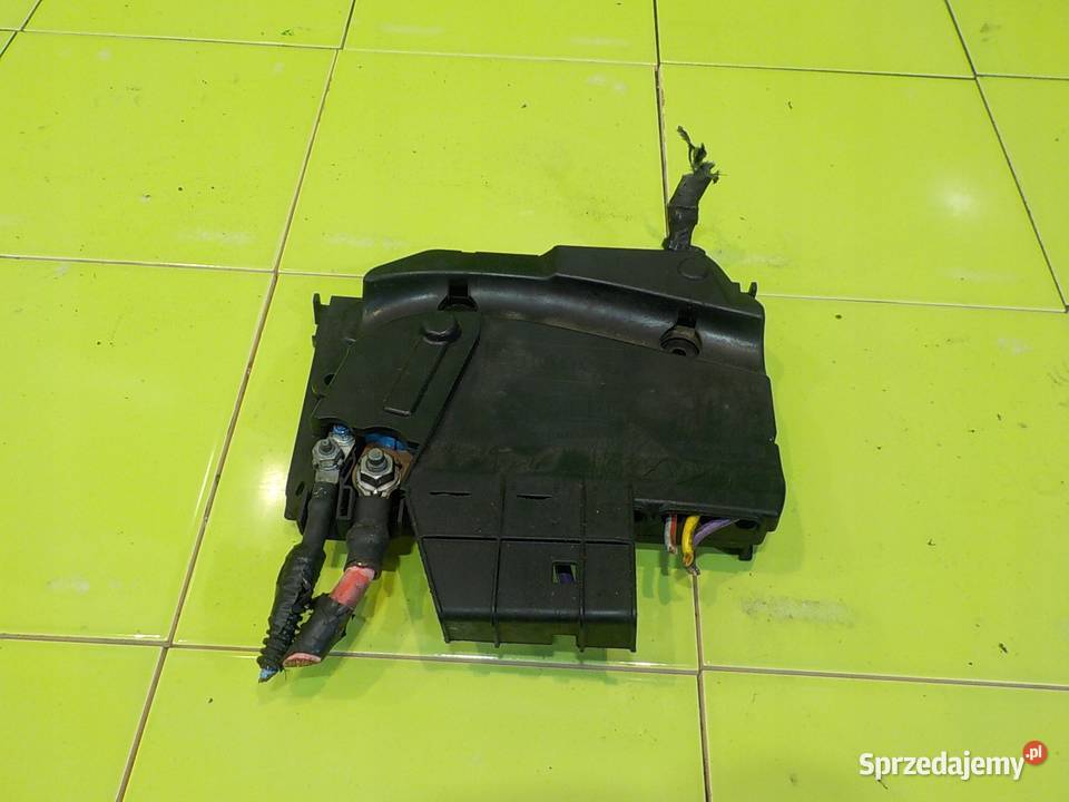 FORD FOCUS MK3 16 TDCI 11r 5D skrzynka klema osobowe Materiały instalacyjne Suków