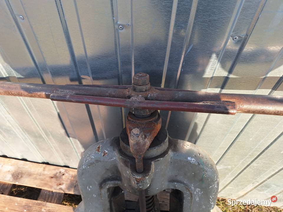 Prasa ręczna śrubowa Bargłów Dworny