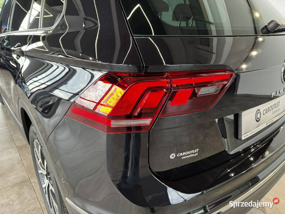 Volkswagen Tiguan Life 15TSI 150 DSG 2021 r czarny Myślenice