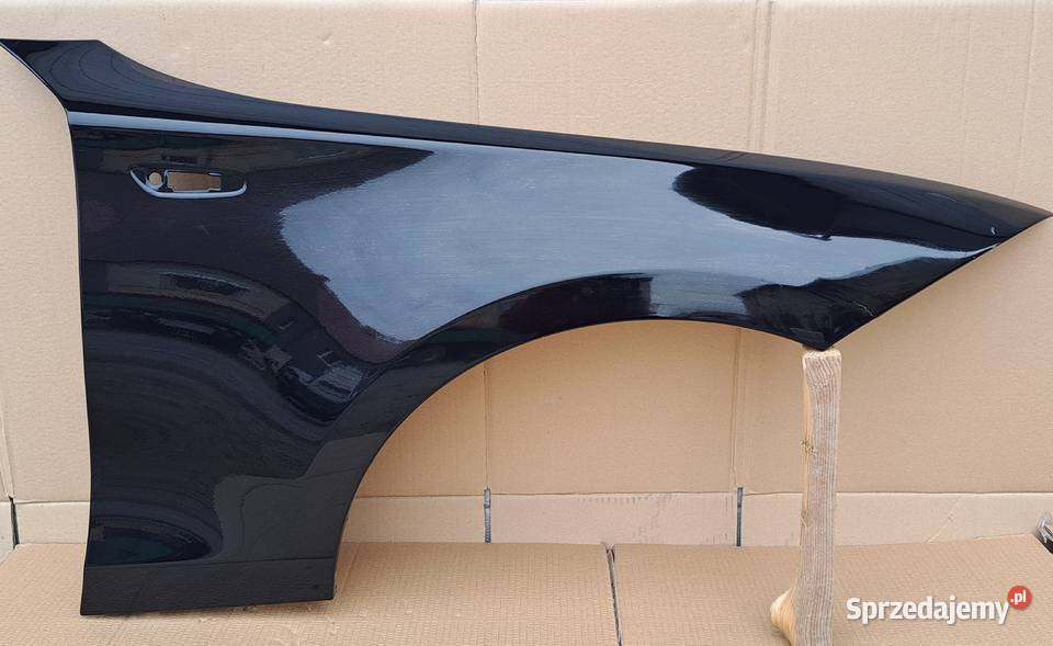 Błotnik prawy przód BMW E81 E82 E87 E88 kolor osobowe Mielęcin