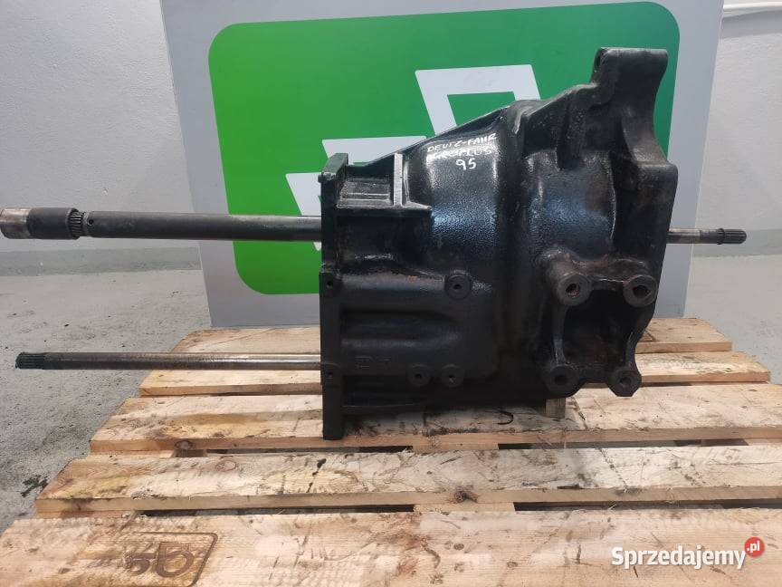 Obudowa Deutzfahr Agroplus Pośrednia skrzyni Wilkowo sprzedam