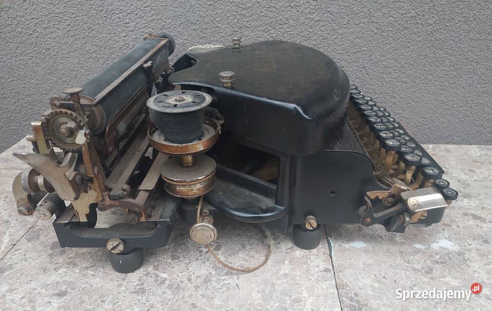 Stara maszyna do pisania gabinetowa Adler model Tczew sprzedam