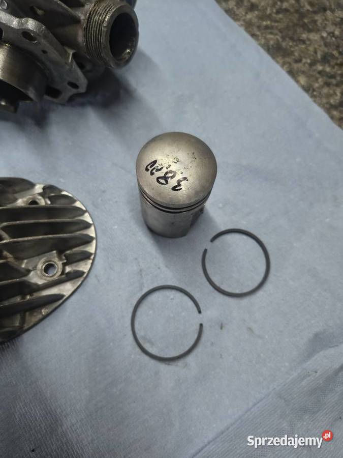 Cylinder głowica tłok komar sztywniak motorynka Rzeszów