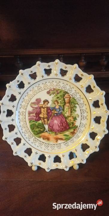 Talerz do powieszenia Sceny dworskie Sygnowany Porcelana i szkło