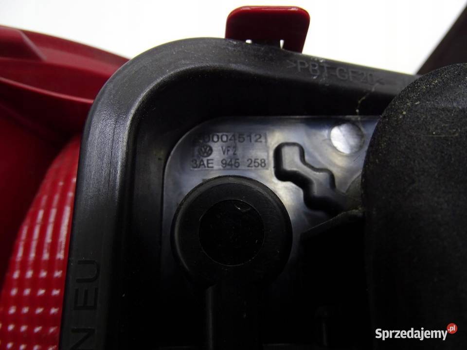 LAMPA PRAWY TYŁ PRAWA TYLNA 3AE945096F VW PASSAT