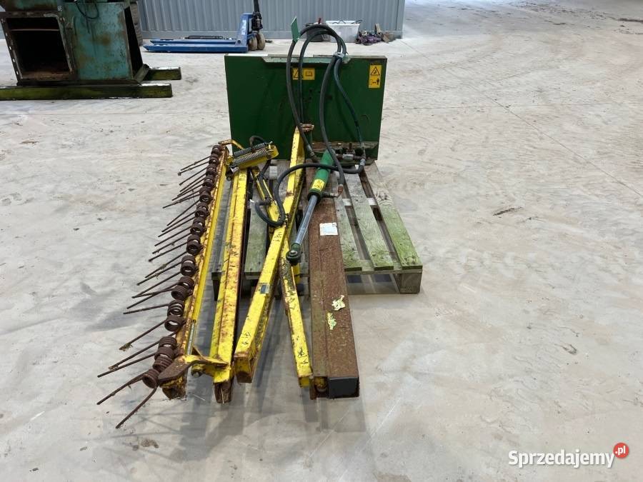 Zgrabiarka grzebieniowa Bjerre ABHR 187 Rolnictwo Łomazy